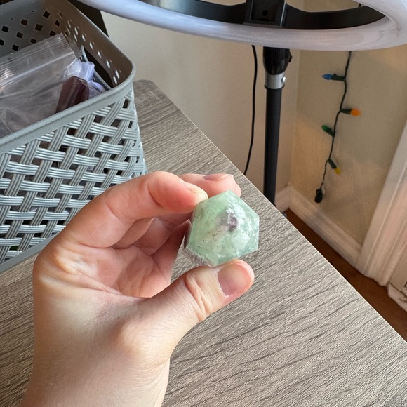 Green and Purple Crystal Tower Feather/Snowflake Fluoride - Picture 3 of 7